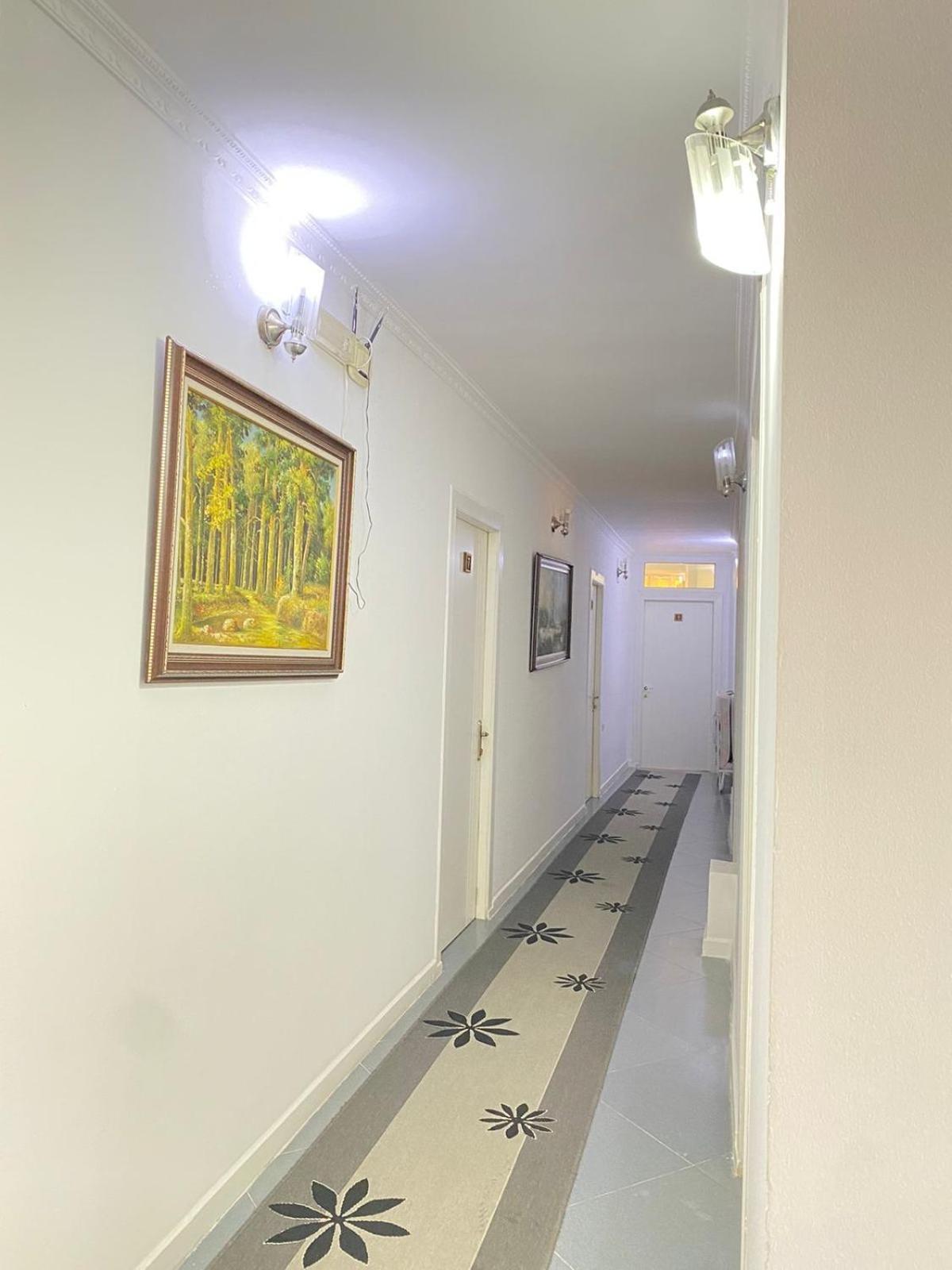 Hotel Pasarela Berat Exterior photo